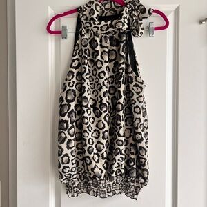 Whitehouse blackmarket blouse